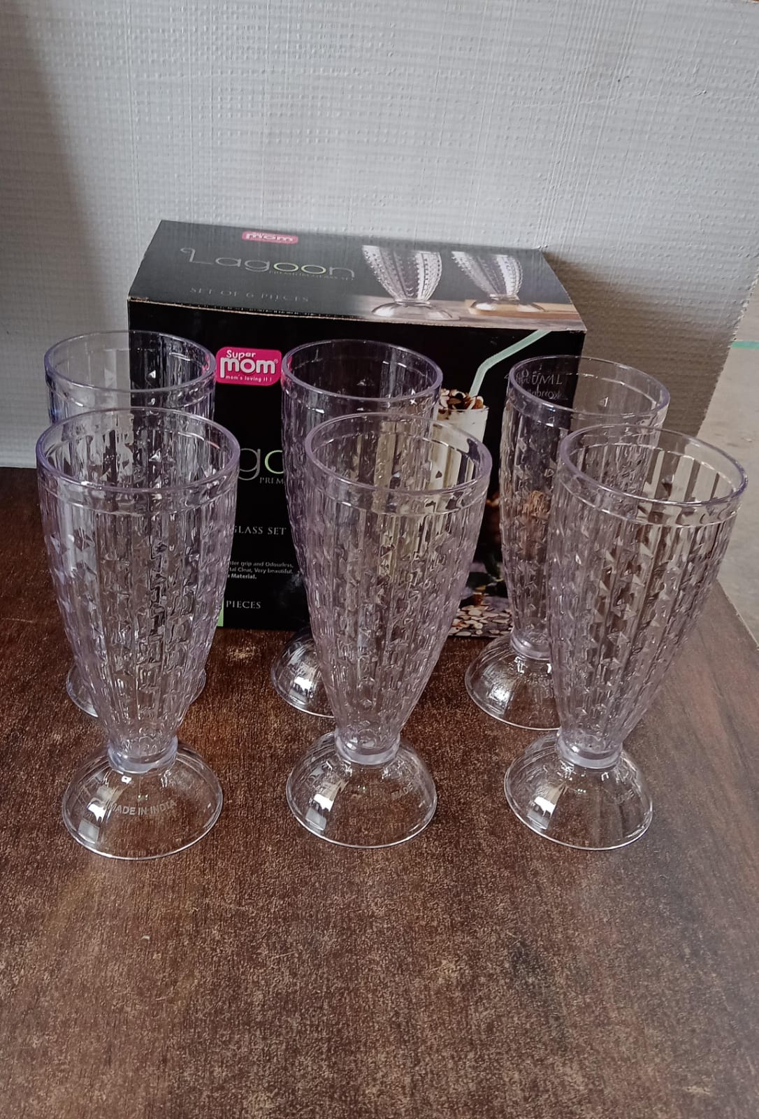 Supermom Transparent Plastic Milkshake Glass Set (400ML / 6 Pc) Supermom Transparent Plastic Milkshake Glass Set (400ML / 6 Pc)